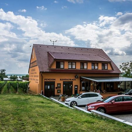 Penzion S Restauraci Na Furhaple Šakvice Екстериор снимка