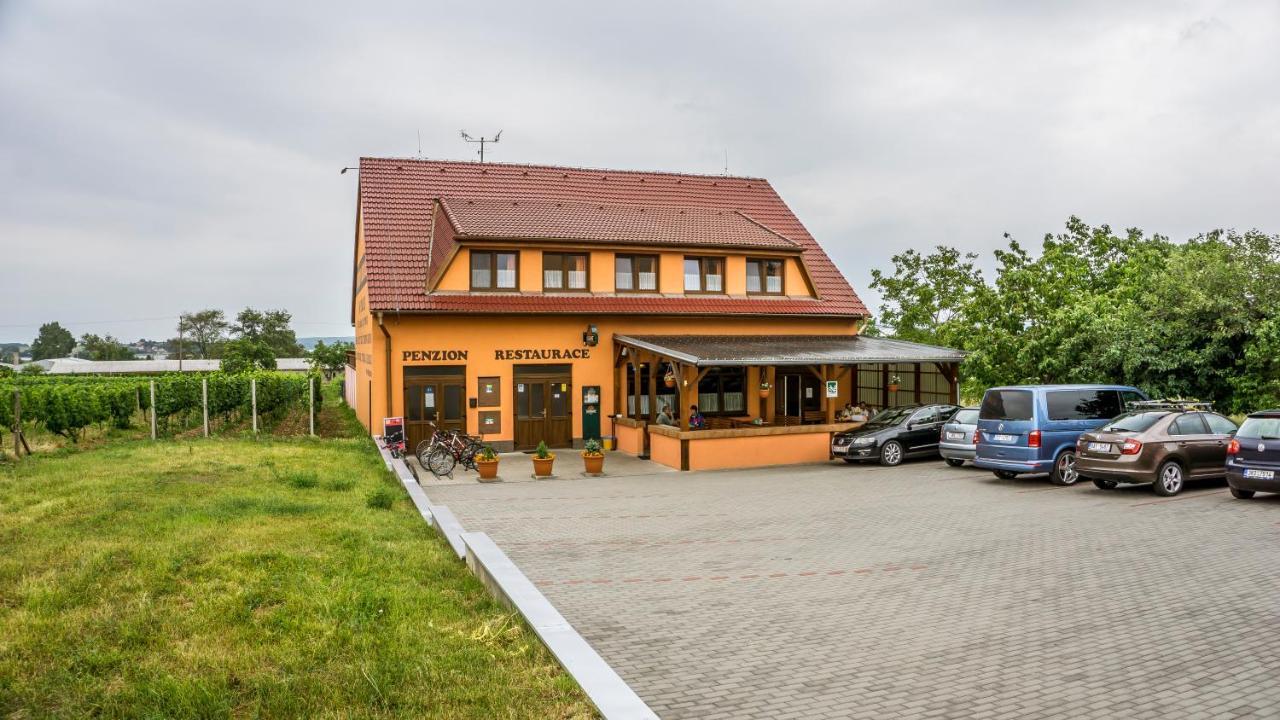 Penzion S Restauraci Na Furhaple Šakvice Екстериор снимка